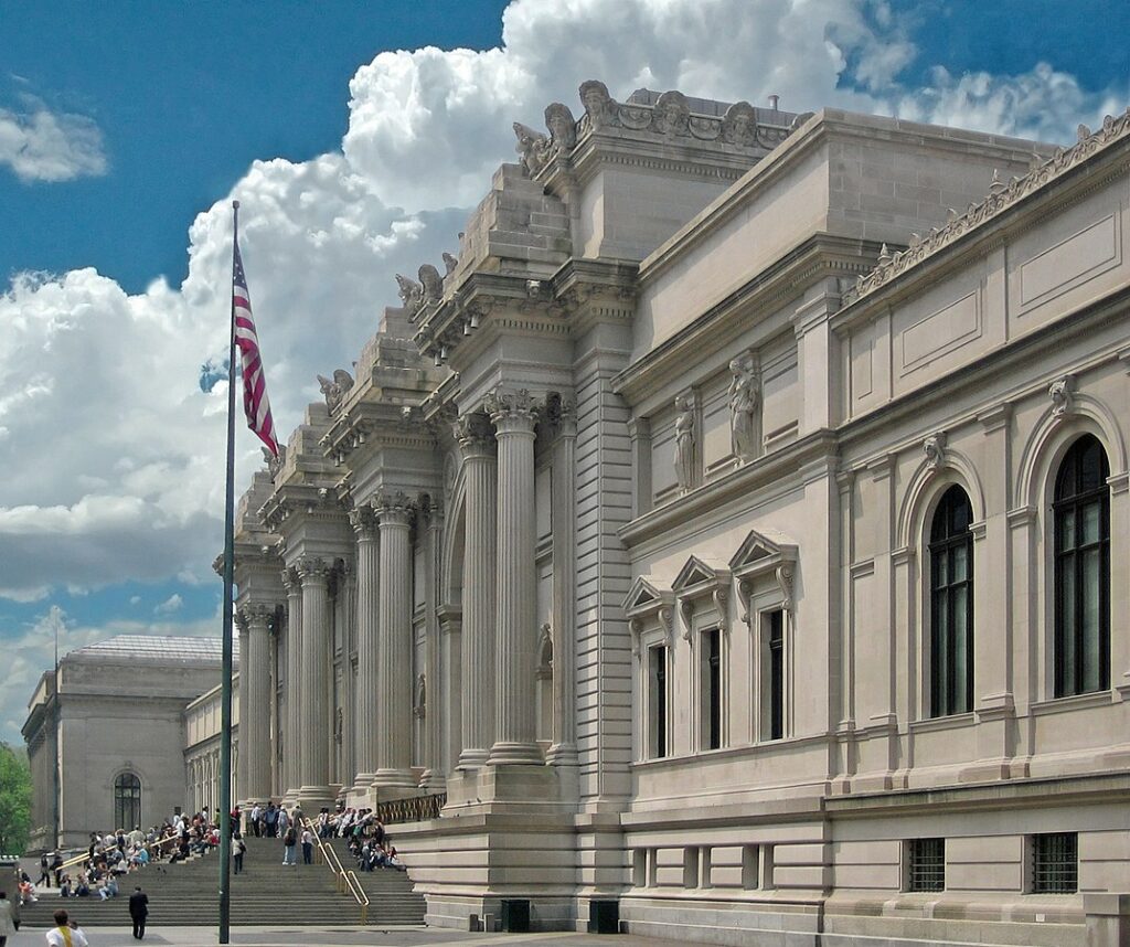 Arad. "Metropolitan Museum of Art entrance NYC." Wikimedia Commons, 11 May 2007. https://commons.wikimedia.org/wiki/File:Metropolitan_Museum_of_Art_entrance_NYC.JPG