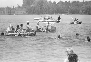 Students rowing during Freshman Orientation