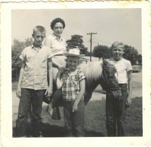 Mellzie, Ruseel, Kenny, and Gail Isenhour