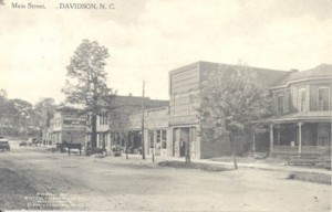 c1907 postcard of Davidson, NC