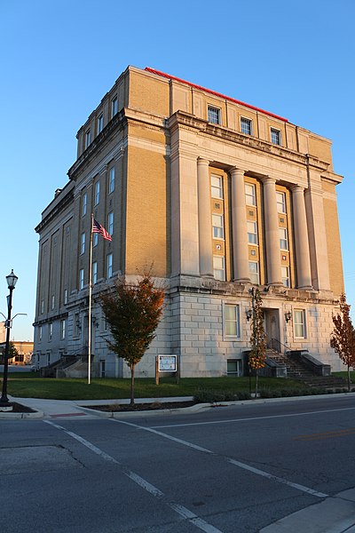 File:10.24.20 Masonic Temple Kokomo IN.jpg