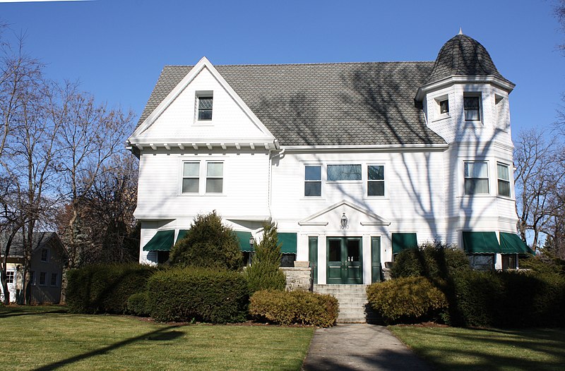 File:1010Forest EastForestAvenueHistoricDistrictMenashaWisconsin.jpg