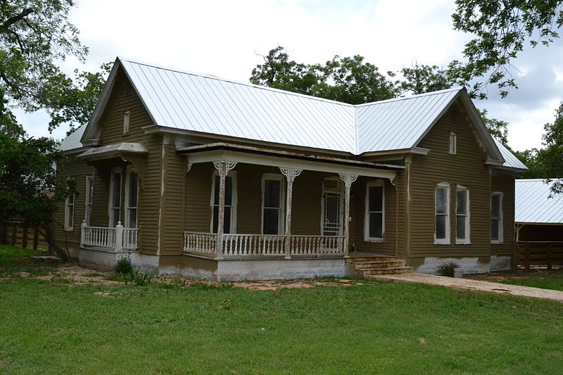 File:1002 Walnut, Bastrop, Texas.JPG