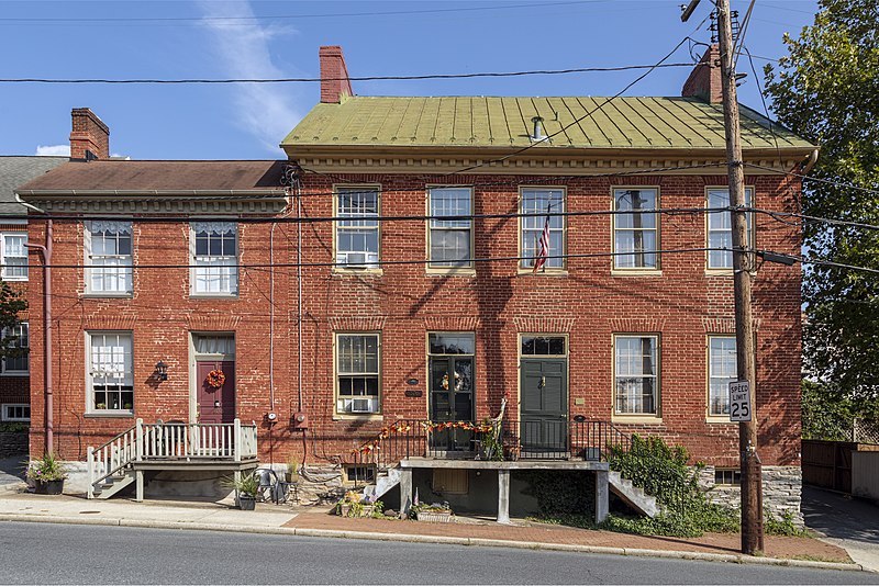 File:104-106-108 N Bentz St Frederick MD1.jpg