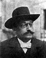 I doubt the "author"/uploader Salento81 shot the pic in 1904. OK