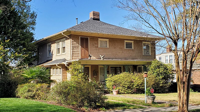 File:107 Whitsett St.jpg