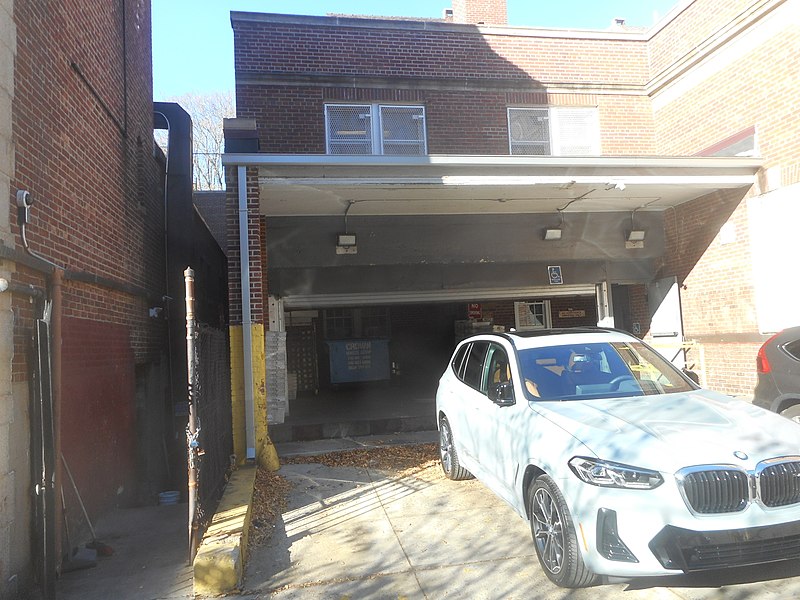 File:05-USPO Inwood Station; 2021-11-24.jpg
